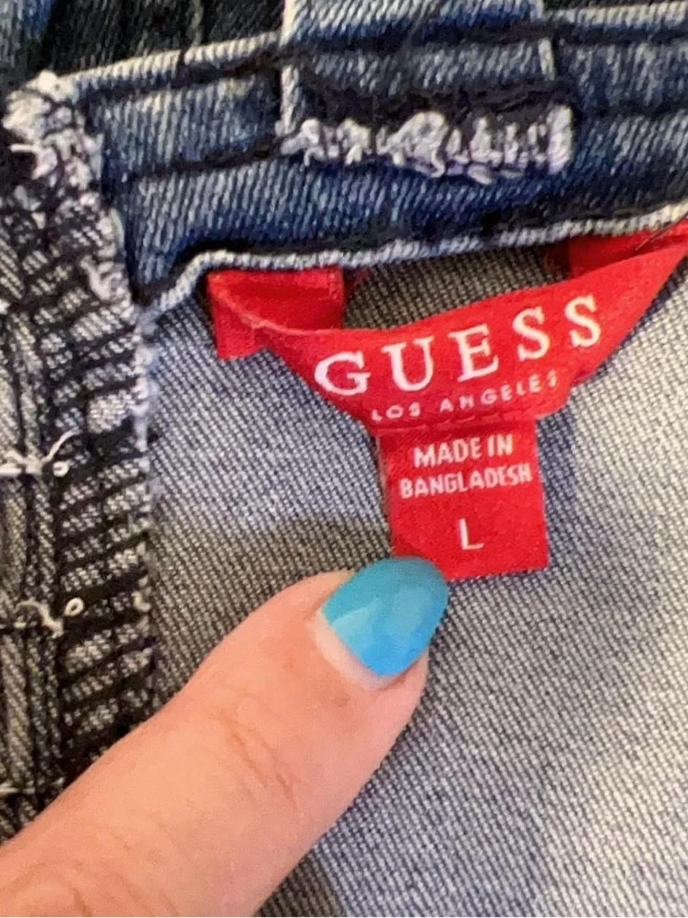 Guess look fitted straps